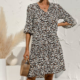 Ladies V-neck Flared Short Sleeves Cake Splicing Color Printed Casual Midi Dress